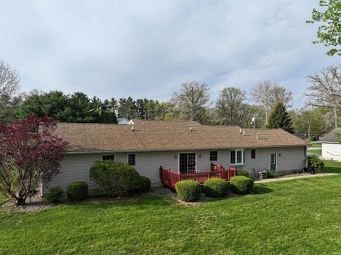 Tiny photo for 800 E Oak View Estate, Winamac, IN 46996 (MLS # 202515572)