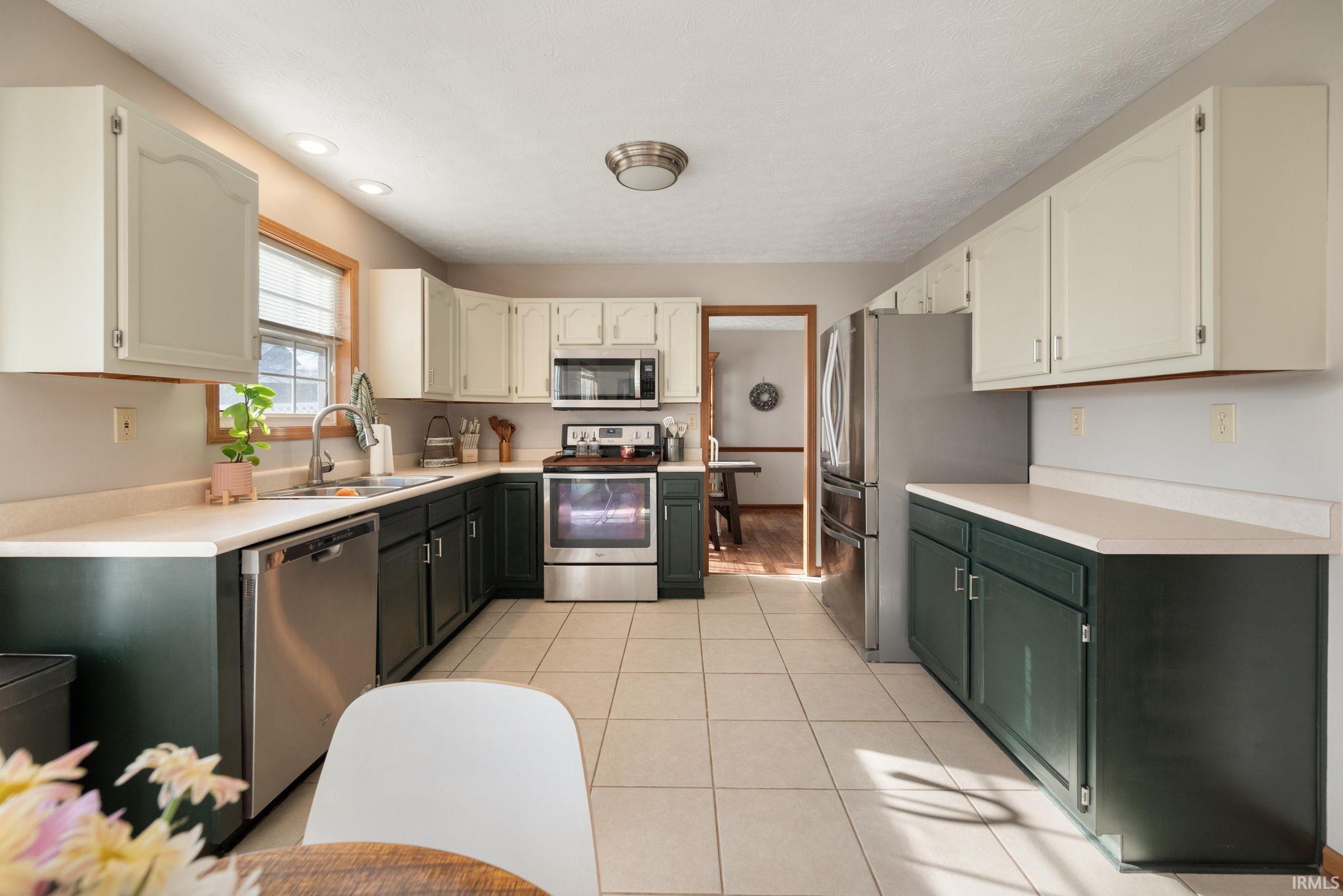 Lafayette, Indiana 47909, United States, 3 Bedrooms Bedrooms, ,3 BathroomsBathrooms,Residential,Active,97804