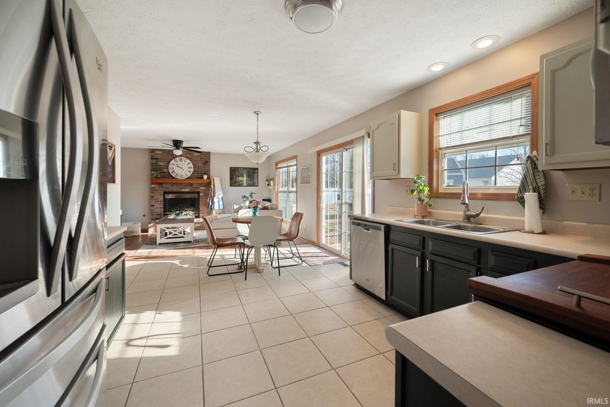 Lafayette, Indiana 47909, United States, 3 Bedrooms Bedrooms, ,3 BathroomsBathrooms,Residential,Active,97804