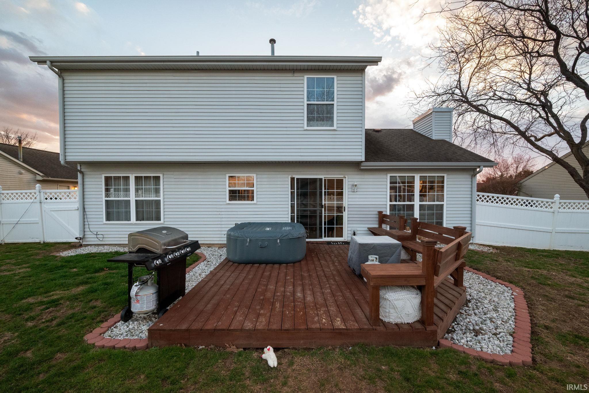 Lafayette, Indiana 47909, United States, 3 Bedrooms Bedrooms, ,3 BathroomsBathrooms,Residential,Active,97804