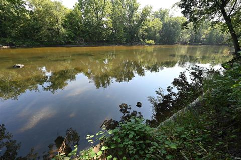 Tiny photo for 610 N Forest Drive, Winamac, IN 46996 (MLS # 202539200)