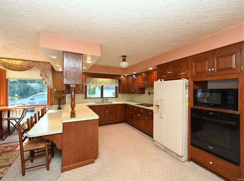 Tiny photo for 610 N Forest Drive, Winamac, IN 46996 (MLS # 202539200)