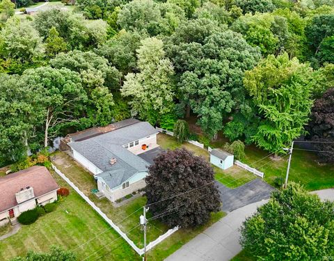 Tiny photo for 610 N Forest Drive, Winamac, IN 46996 (MLS # 202539200)
