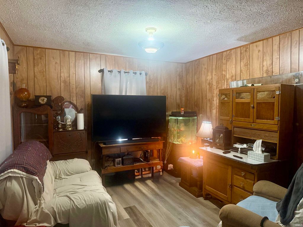 Photo of 517 Stephens Street St, Shoals, IN 47581 (MLS # 202615008)