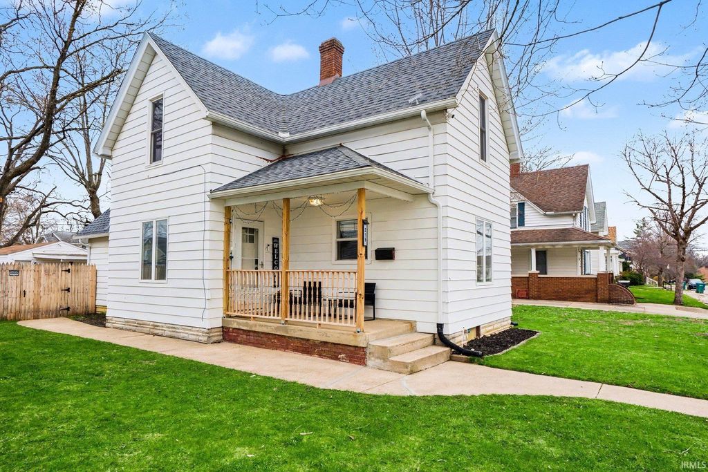 Photo of 215 Smith Street, Mishawaka, IN 46544 (MLS # 202610762)