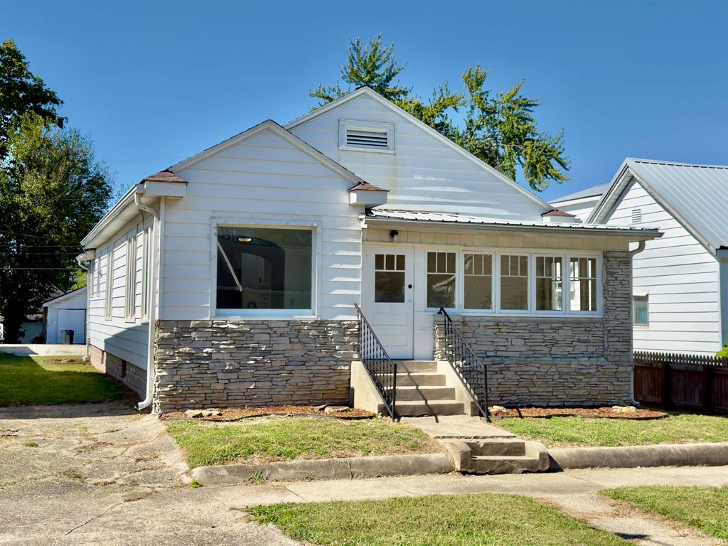 Photo of 317 SE 7th Street, Washington, IN 47501 (MLS # 202539232)