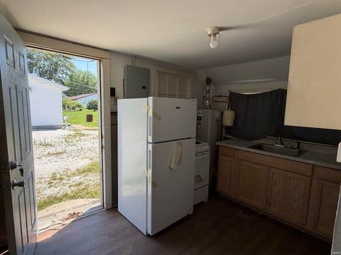 Tiny photo for 507 E South C Street, Gas City, IN 46933 (MLS # 202634159)