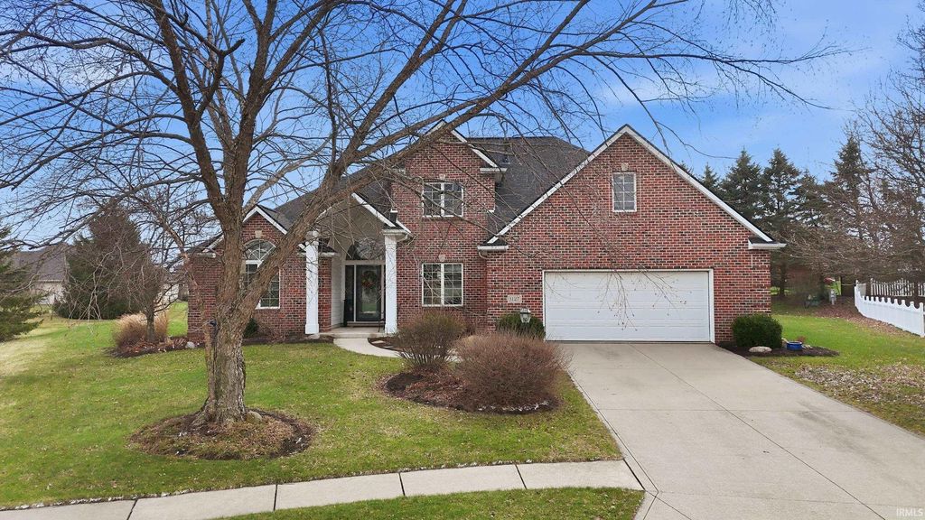 Photo of 1127 Obsidian Lane, Fort Wayne, IN 46845 (MLS # 202608753)