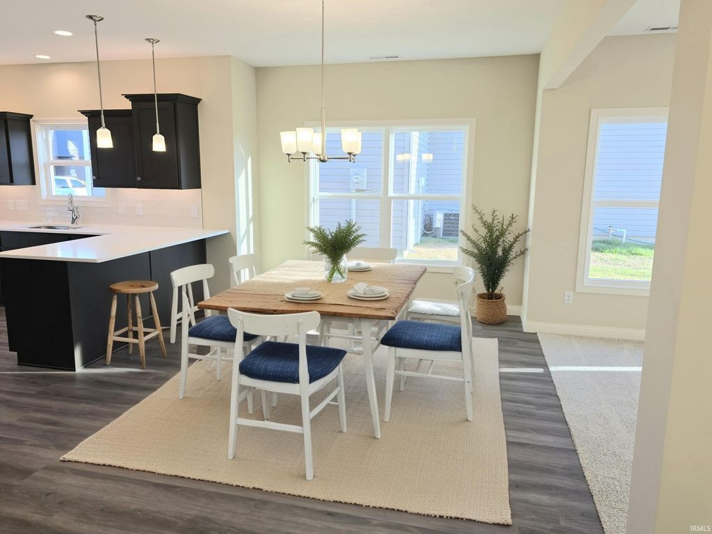 Photo of 5297 Fair Creek Run, Fort Wayne, IN 46818 (MLS # 202542476)