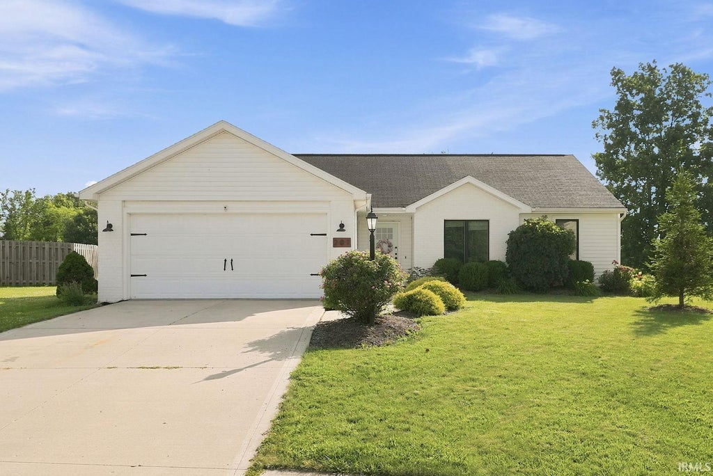 Photo of 207 Hamilton Meadows Cove, Fort Wayne, IN 46814 (MLS # 202626504)