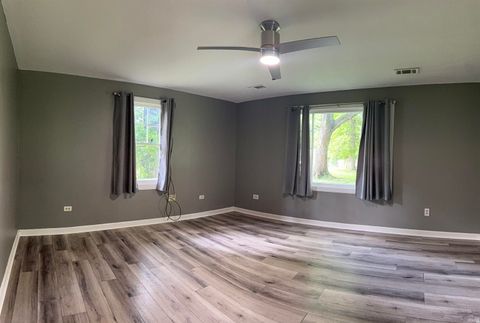Tiny photo for 2621 Sweetser Avenue, Evansville, IN 47714 (MLS # 202616184)