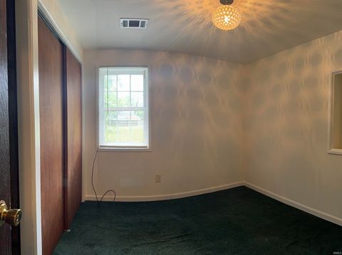Tiny photo for 2621 Sweetser Avenue, Evansville, IN 47714 (MLS # 202616184)