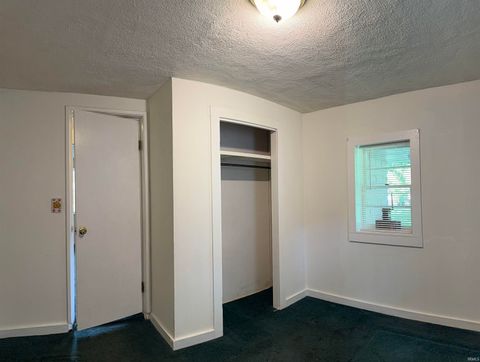Tiny photo for 2621 Sweetser Avenue, Evansville, IN 47714 (MLS # 202616184)