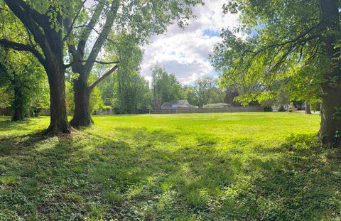 Tiny photo for 2621 Sweetser Avenue, Evansville, IN 47714 (MLS # 202616184)