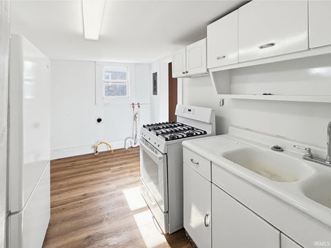Tiny photo for 902 N Leeds Street, Kokomo, IN 46901 (MLS # 202644285)