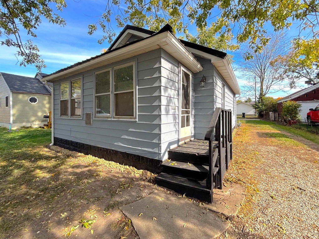 Photo of 902 N Leeds Street, Kokomo, IN 46901 (MLS # 202644285)
