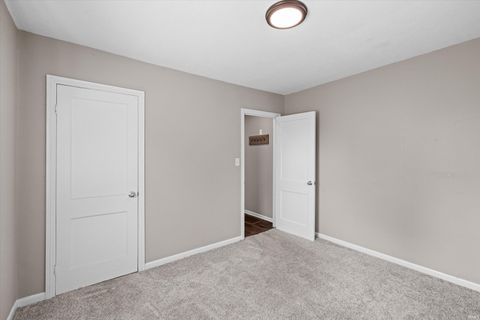 Tiny photo for 5829 N Kerth Avenue, Evansville, IN 47711 (MLS # 202627782)
