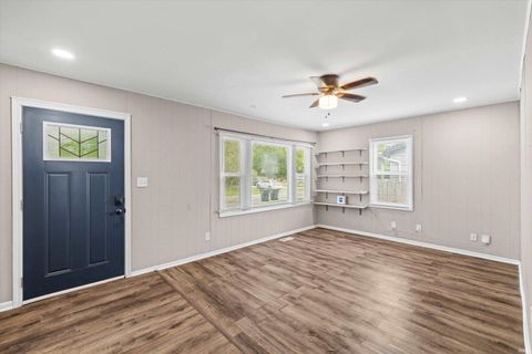 Tiny photo for 5829 N Kerth Avenue, Evansville, IN 47711 (MLS # 202627782)
