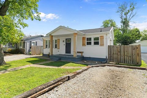 Tiny photo for 5829 N Kerth Avenue, Evansville, IN 47711 (MLS # 202627782)