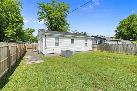 Tiny photo for 5829 N Kerth Avenue, Evansville, IN 47711 (MLS # 202627782)