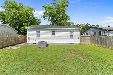 Tiny photo for 5829 N Kerth Avenue, Evansville, IN 47711 (MLS # 202627782)
