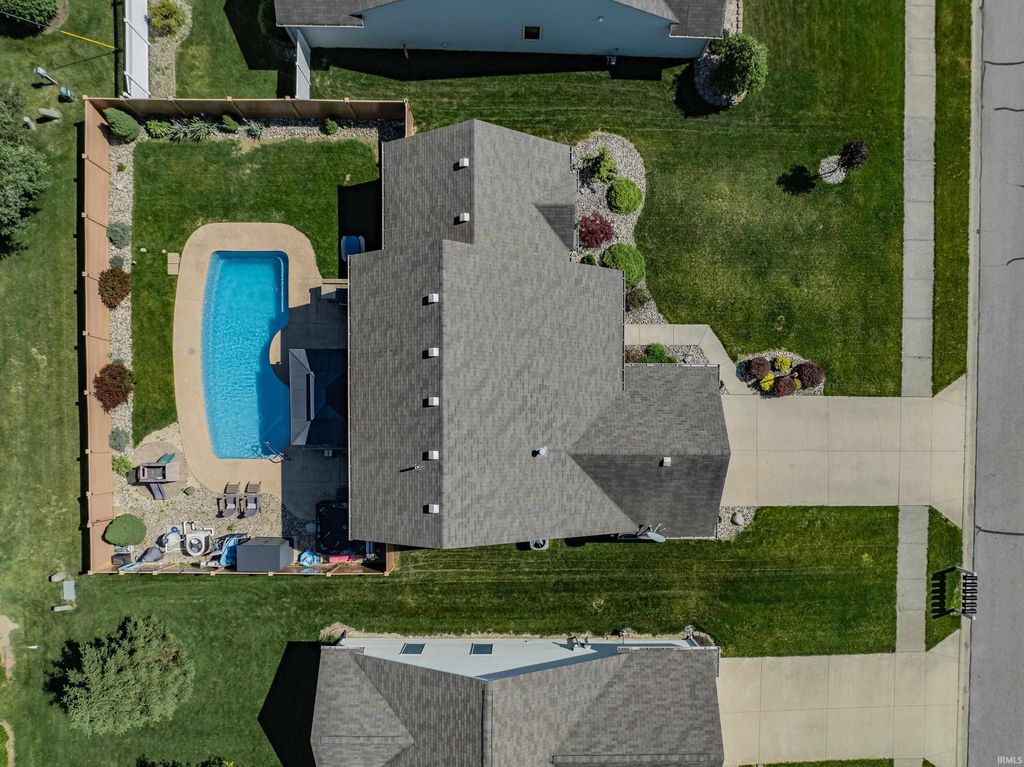 Photo of 1584 Sunpointe Cove, New Haven, IN 46774 (MLS # 202620762)