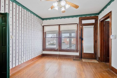 Tiny photo for 640 S Main Street, Kokomo, IN 46901 (MLS # 202606327)