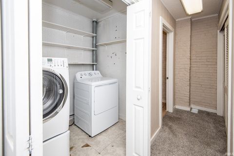 Tiny photo for 118 Main Street, Vincennes, IN 47591 (MLS # 202622477)