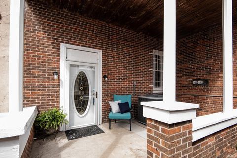 Photo of 118 Main Street, Vincennes, IN 47591 (MLS # 202622477)