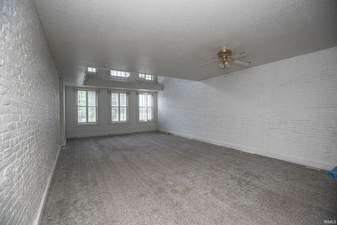 Tiny photo for 118 Main Street, Vincennes, IN 47591 (MLS # 202622477)