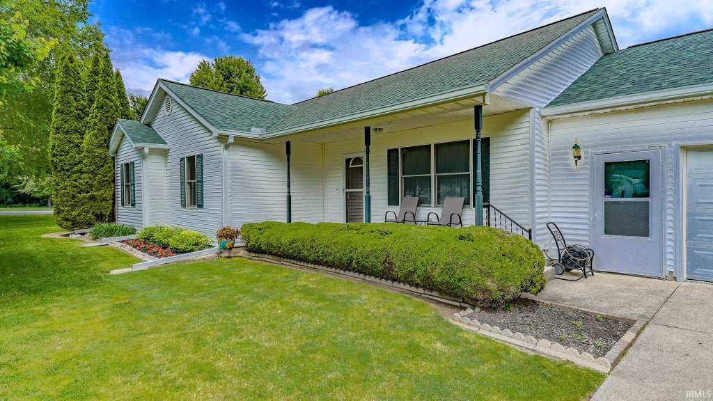 Photo of 21 Willow Court, Williamsport, IN 47993 (MLS # 202622056)