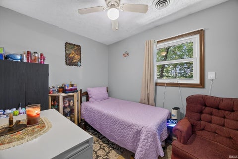 Tiny photo for 102 Juliet Lane, Bedford, IN 47421 (MLS # 202636226)