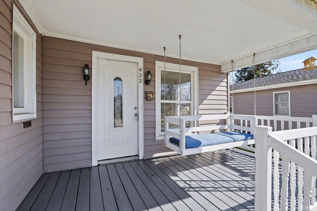 Photo of 433 Park Avenue, Mishawaka, IN 46545 (MLS # 202609219)