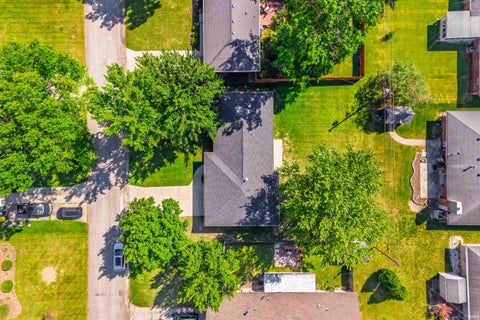 Tiny photo for 1305 N Greenbriar Road, Muncie, IN 47304 (MLS # 202638028)