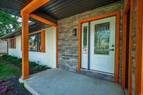 Tiny photo for 1305 N Greenbriar Road, Muncie, IN 47304 (MLS # 202638028)