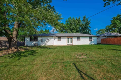 Tiny photo for 1305 N Greenbriar Road, Muncie, IN 47304 (MLS # 202638028)