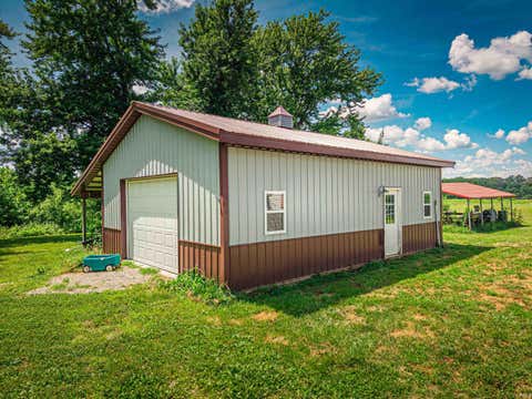 Tiny photo for 2311 Lashbrook Road, Boonville, IN 47601 (MLS # 202625795)