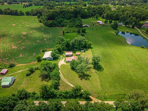 Tiny photo for 2311 Lashbrook Road, Boonville, IN 47601 (MLS # 202625795)