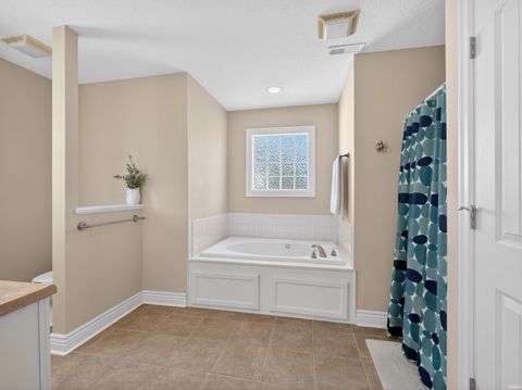 Tiny photo for 8099 E Rosella Street, Syracuse, IN 46567 (MLS # 202615716)