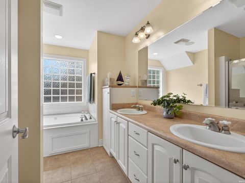 Tiny photo for 8099 E Rosella Street, Syracuse, IN 46567 (MLS # 202615716)