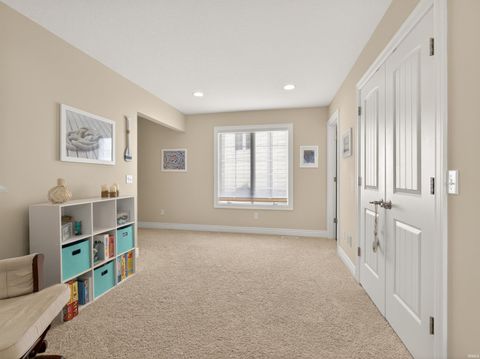 Tiny photo for 8099 E Rosella Street, Syracuse, IN 46567 (MLS # 202615716)