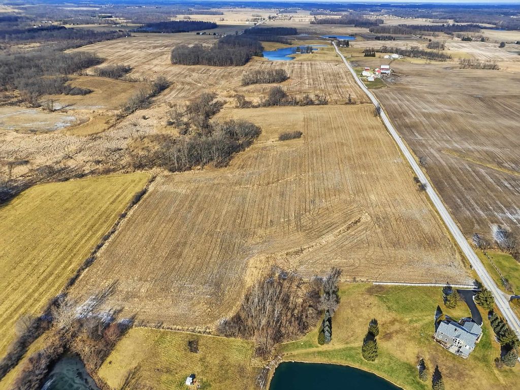 Photo of 1 S State Road, Hamilton, IN 46742 (MLS # 202601113)