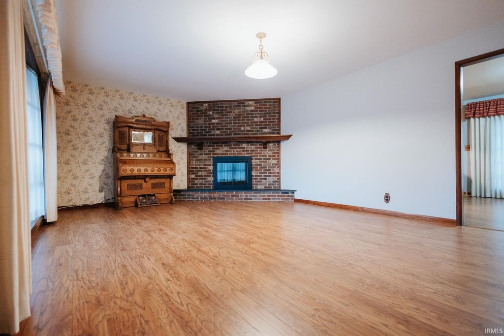 Photo of 6900 W Franklin Road, Evansville, IN 47712 (MLS # 202548522)