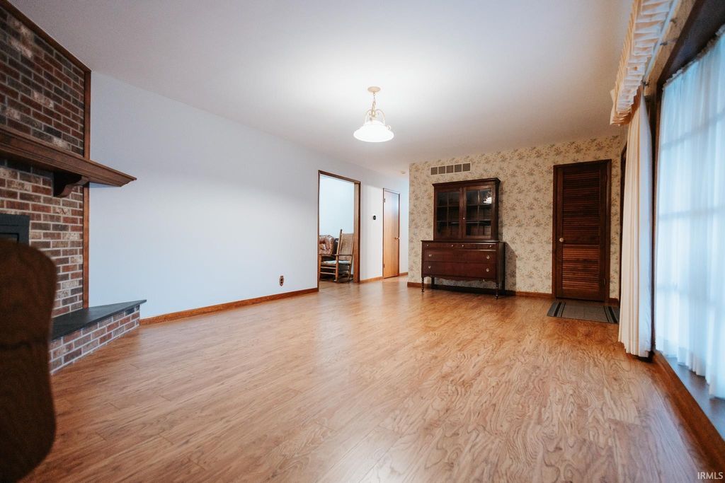 Photo of 6900 W Franklin Road, Evansville, IN 47712 (MLS # 202548522)