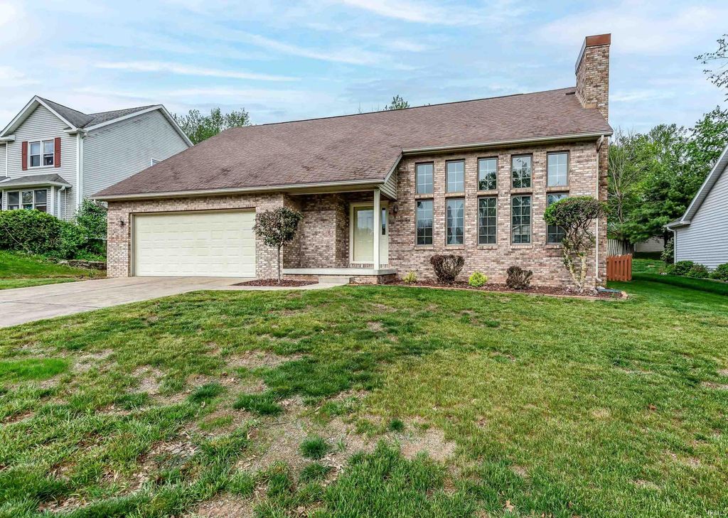 Photo of 3832 S Laura Way, Bloomington, IN 47401 (MLS # 202613661)