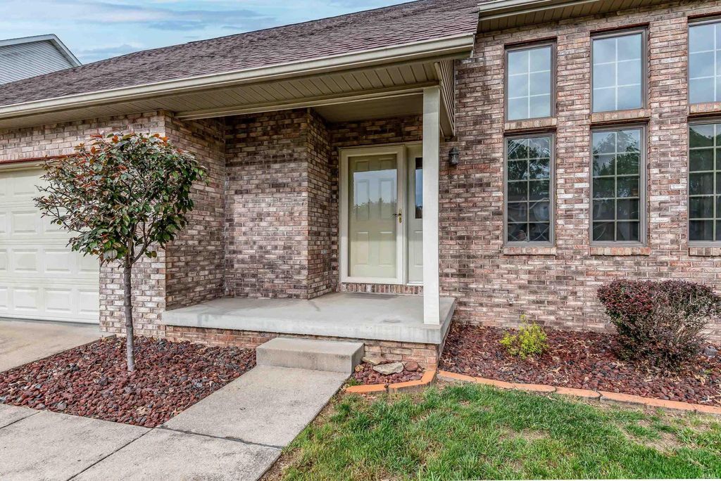 Photo of 3832 S Laura Way, Bloomington, IN 47401 (MLS # 202613661)