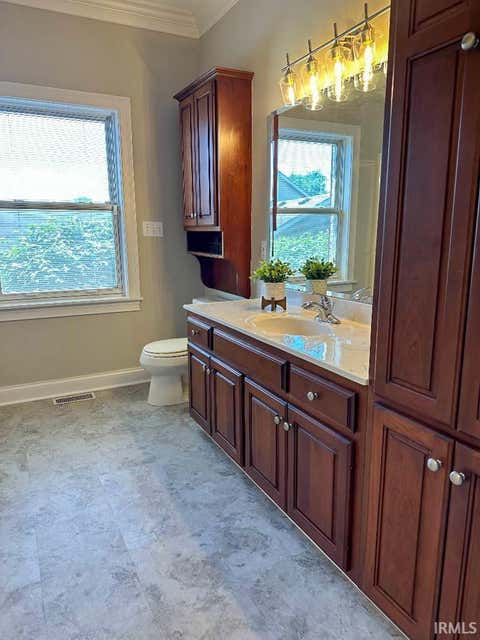 Tiny photo for 331 Mount Ashley Road, Evansville, IN 47711 (MLS # 202612155)