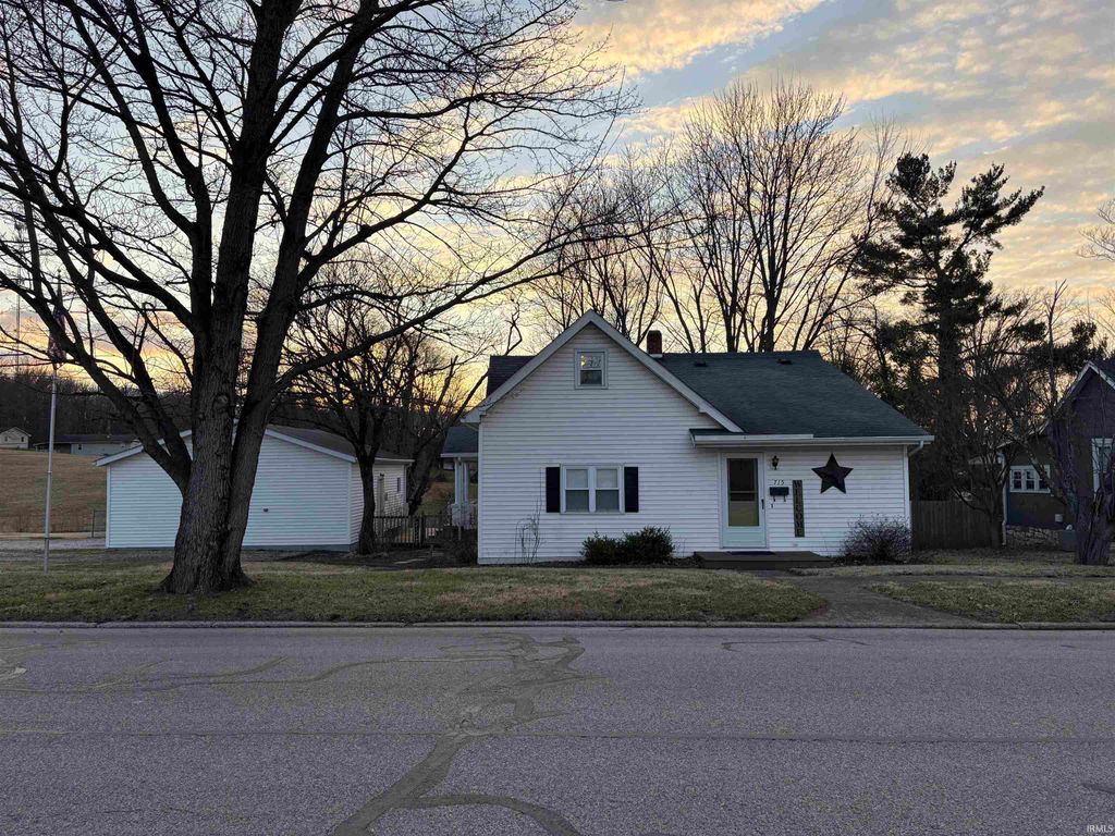 Photo of 715 SW 1st Street, Washington, IN 47501 (MLS # 202606124)