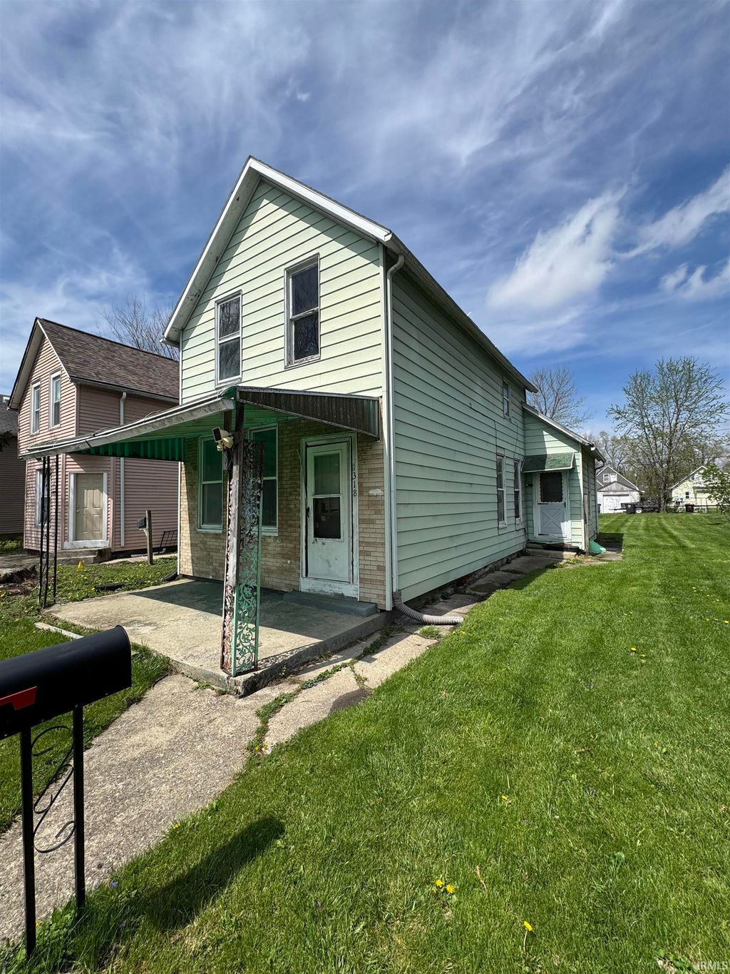 Photo of 1318 Burgess Street, Fort Wayne, IN 46808 (MLS # 202613037)
