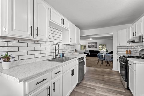 Tiny photo for 1616 Columbus Boulevard, Kokomo, IN 46901 (MLS # 202546607)